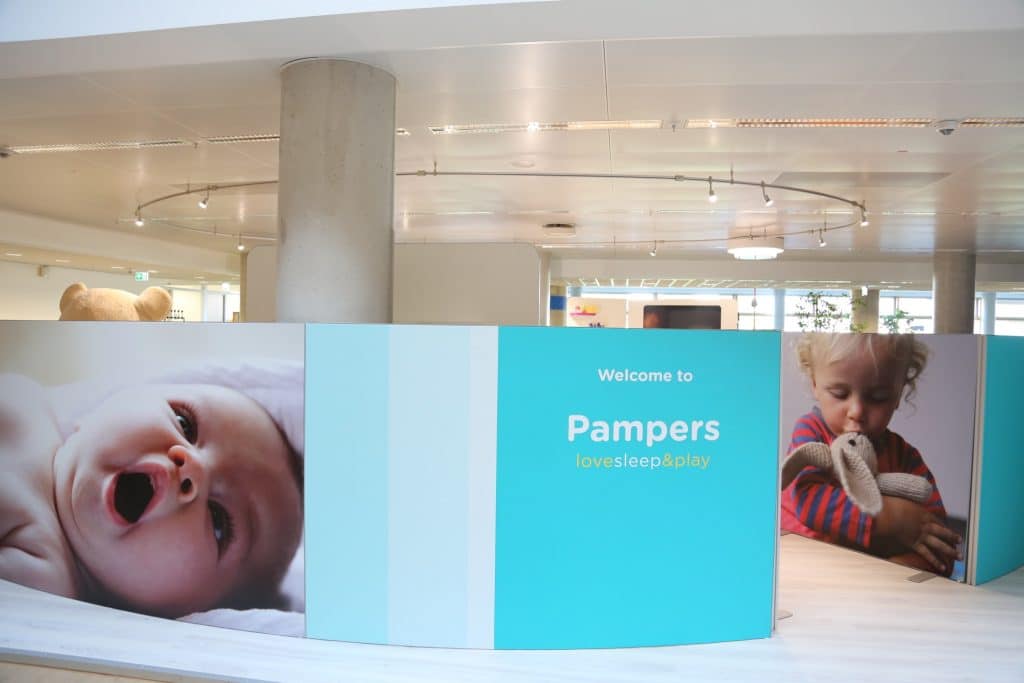 pampers mercedes