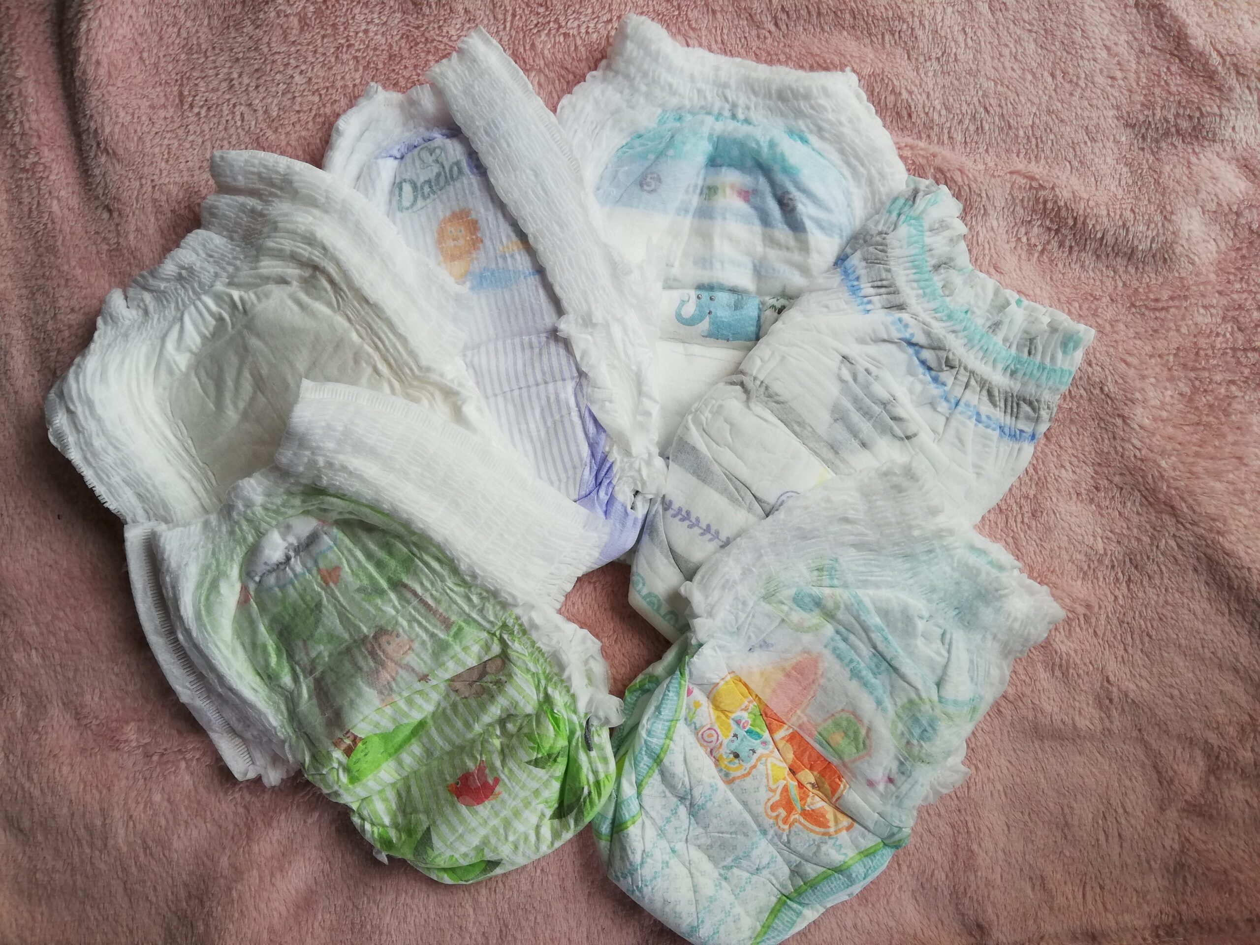 pieluchomajtki do pływania pampers splashers