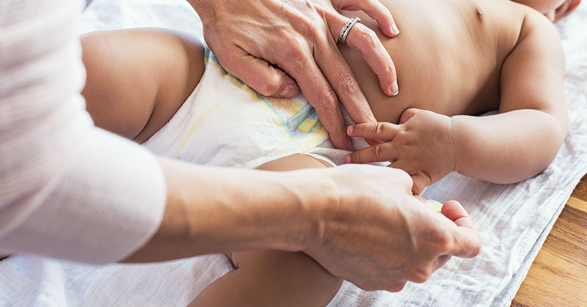 pieluchy pampers różowe i niebieskie